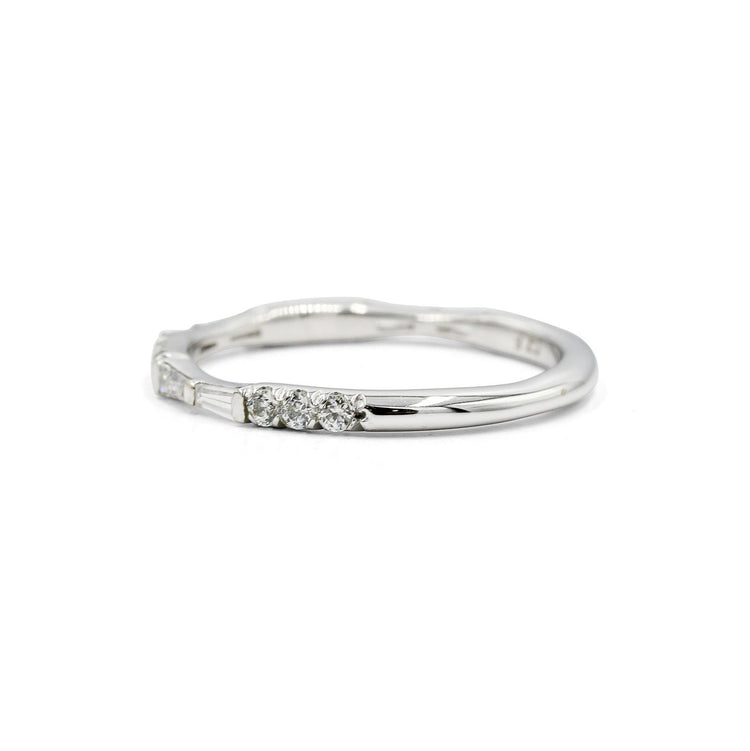 14kw Tapered Baguette & Round Diamond Band