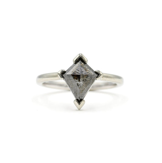 14kw 1.61ct Kite-Shaped Salt & Pepper Diamond Ring