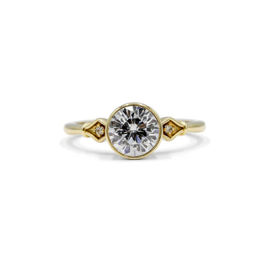 14y Round Bezel & Kite-Shaped Diamond Ring