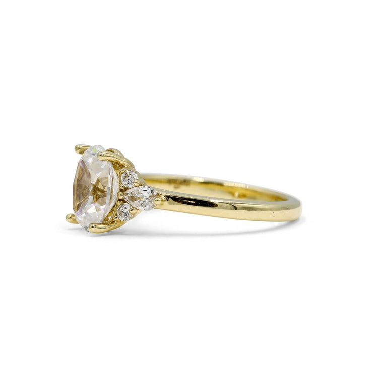 14ky Oval with Pear and Round Side Diamond Ring